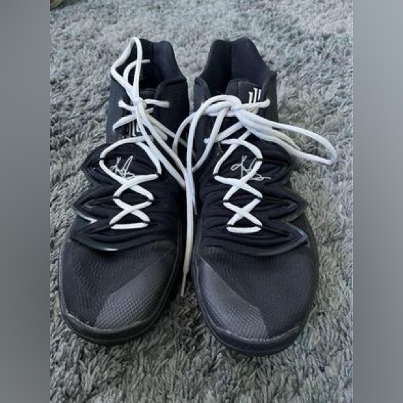 Nike Other - Nike, Kyrie hyperdunk